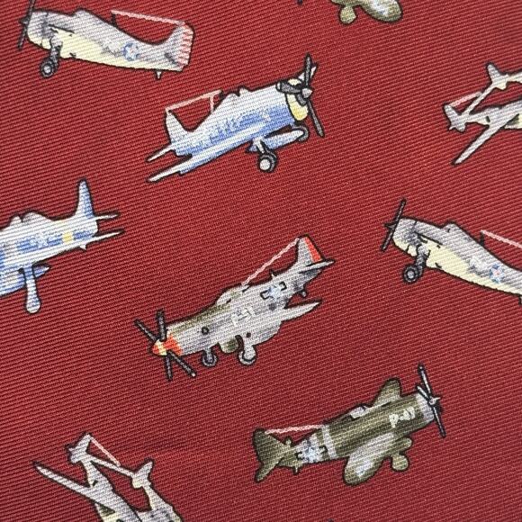 Alynn WWII Fighter Planes 100% Silk Red Necktie 3.25" x 58" Military Aircraft - Picture 3 of 6